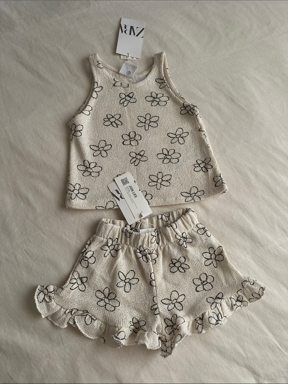 ZARA Cream Knit Daisy Tank & Ruffle Shorts Set